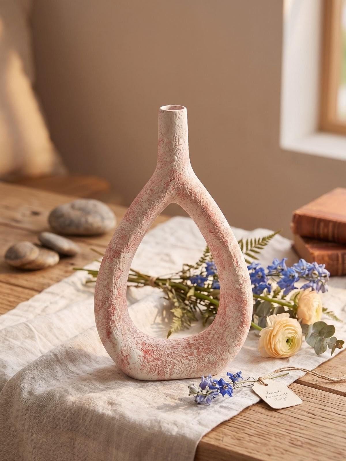 Modern Boho Ceramic Flower Vase – Handcrafted Decorative Home Decor